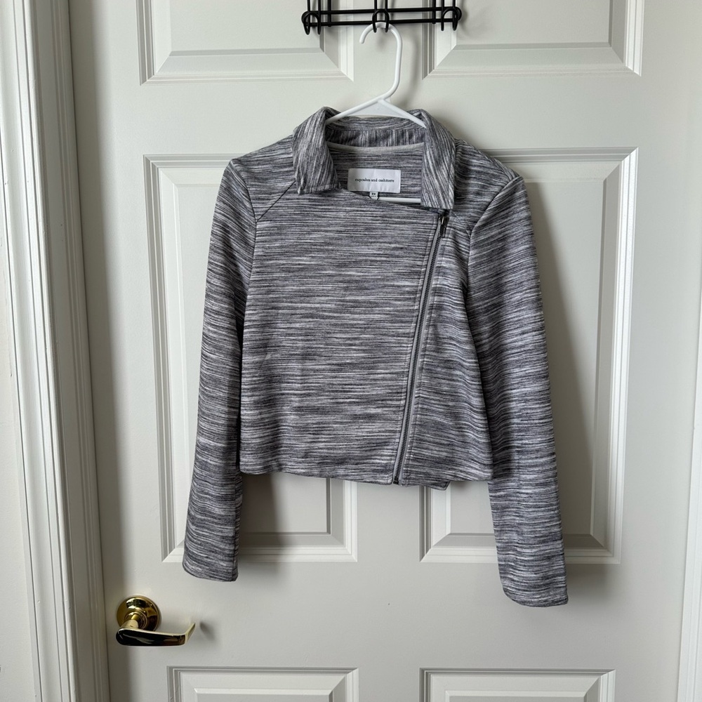 Cupcakes and Cashmere McLaren Stripe Knit Crop Moto Jacket Grey Black Size XS